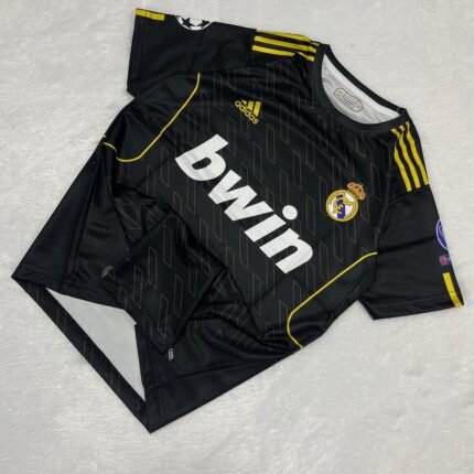 Real Madrid 11-12 Away— Ronaldo (Kids)